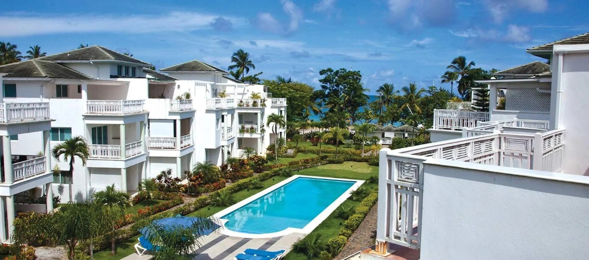 Departamento En Las Terrenas, Vista Al Mar contacts